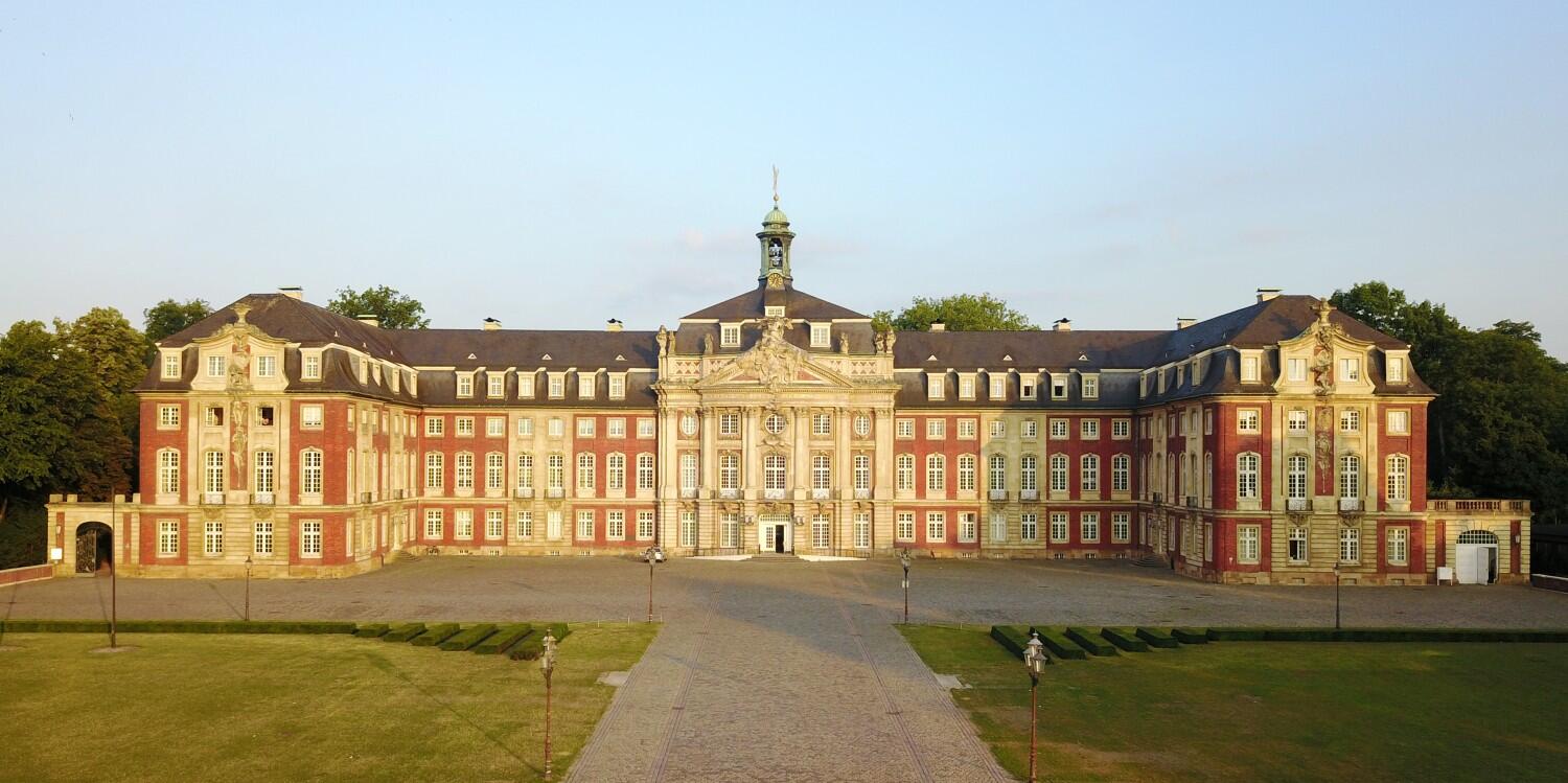 Ein Bild vom Schloss Münster